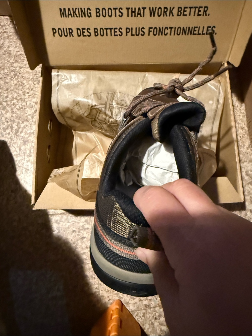 NIB KEEN UTILITY Steel toed shoes - Picture 5 of 8